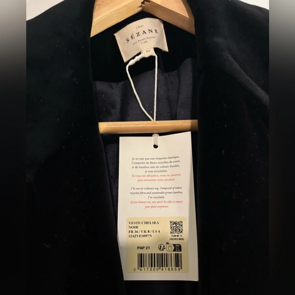 Sezane Chelsea Jacket Black Velvet - Rare - Picture 5 of 5